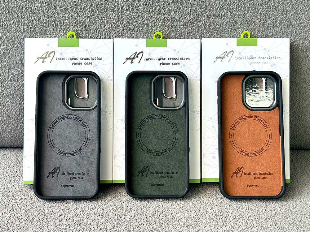 Inner lining and magnetic design for smart translation case