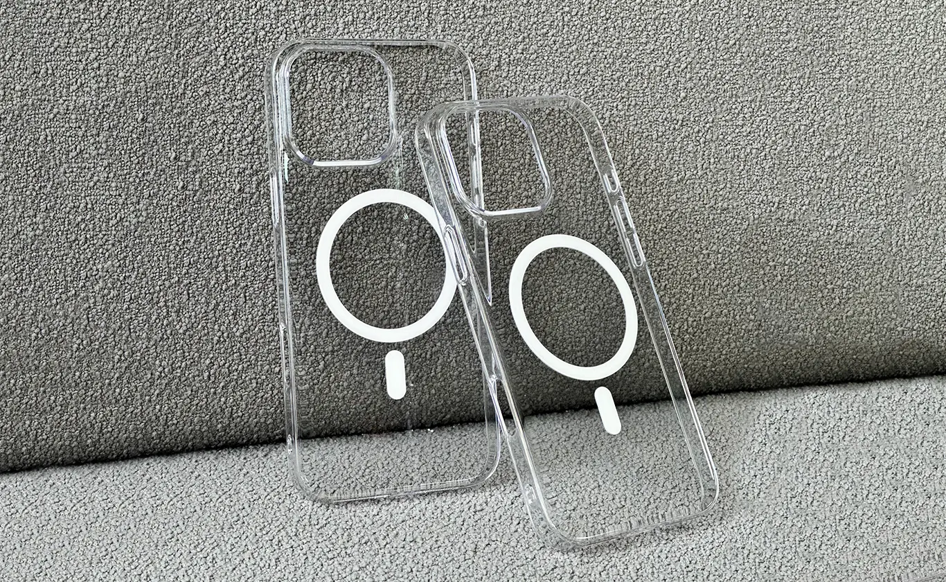 Clear phone case that doesn't turn yellow with MagSafe ring design